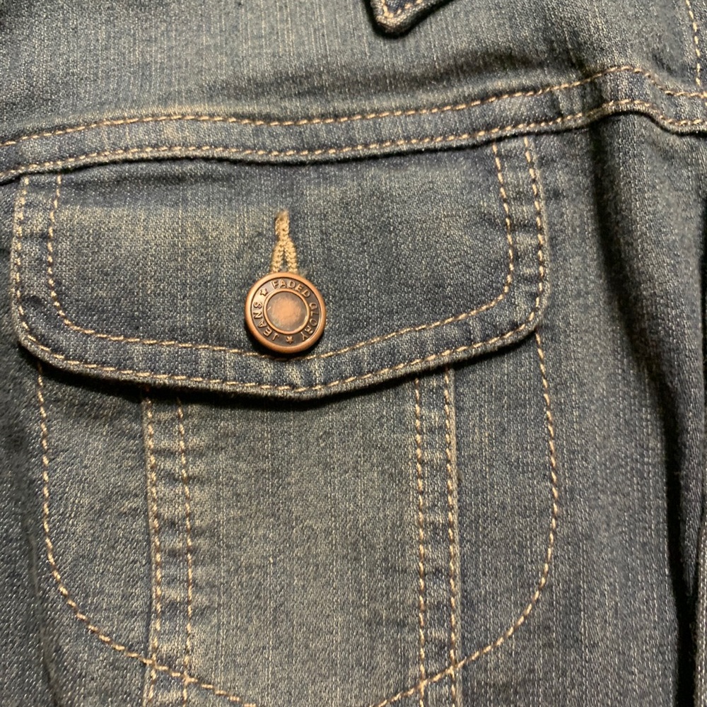 nice jean jacket - Picture 3 of 3